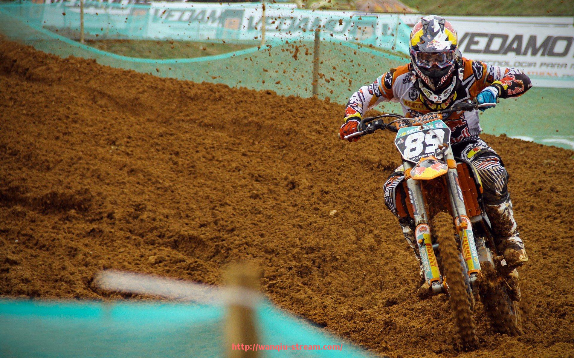 玩球直播-世俱杯训练营活动报道：青训体系与球员成长